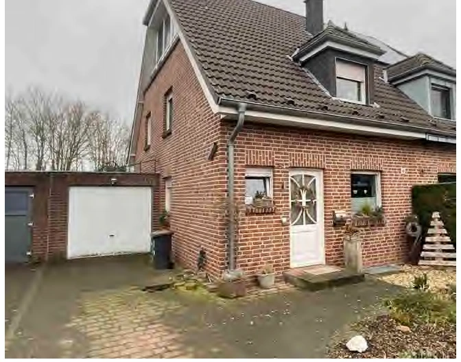 Garage, Einfamilienhaus, Doppelhaushälfte in Kerken