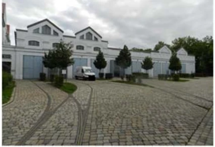 Eigentumswohnung (1 bis 2 Zimmer), Stellplatz in der Parkhalle in Nürnberg — Bild 3