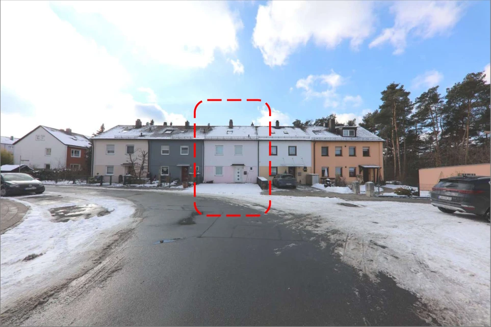 Reihenmittelhaus und Verkehrsfläche in Röthenbach an der Pegnitz — Bild 3