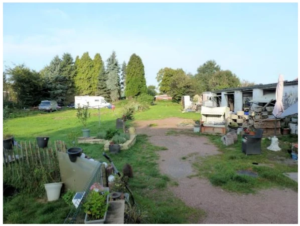 Mehrfamilienhaus, Garage, Schuppen in Nettetal — Bild 2