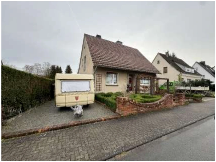 Einfamilienhaus, Carport für 2 PKW in Brilon — Bild 2