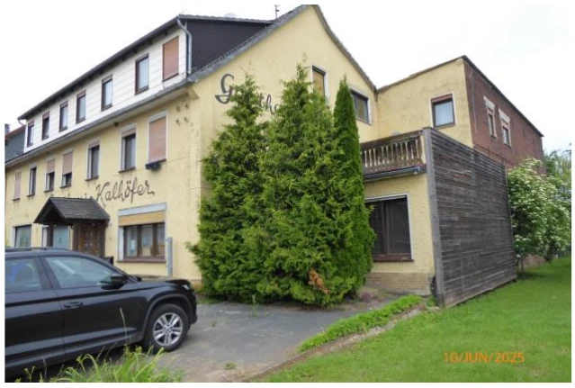 Ehemaliger Gasthof und Wirtschaftsgebäude in Korbach — Bild 2