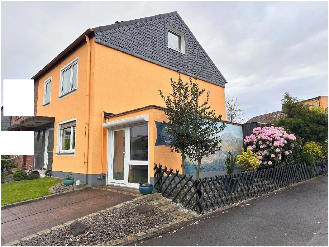 Garage, Doppelhaushälfte in Kamen — Bild 3