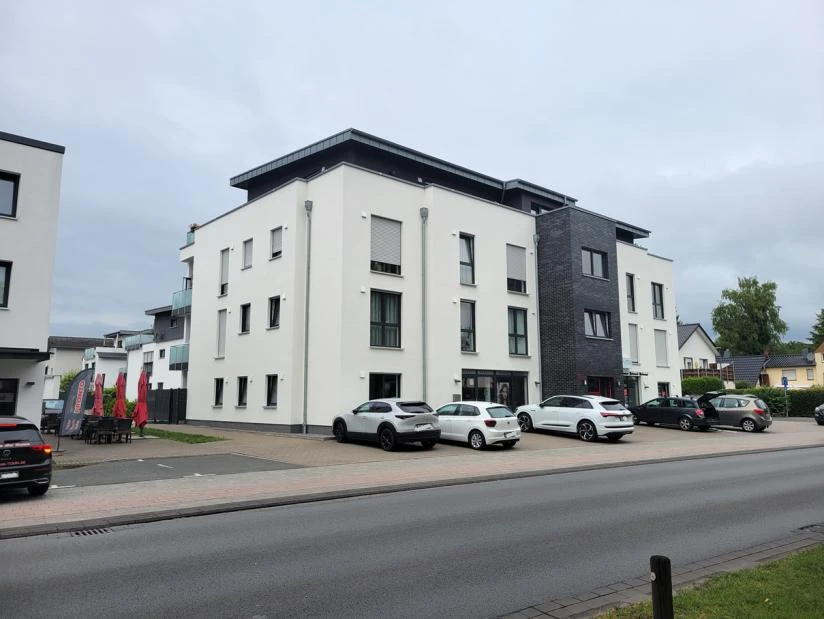 Kfz-Stellplatz, Eigentumswohnung (3 bis 4 Zimmer) in Paderborn — Bild 3