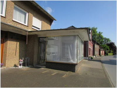Gewerbeeinheit (z.B. Laden, Büro), Eigentumswohnung im Ober- und Dachgeschoss in Hamminkeln