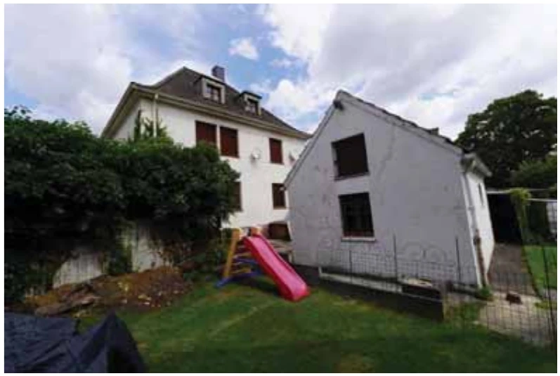 Zweifamilienhaus, Garage, ehem. Stallgebäude und ehem. Kokslager in Kamen — Bild 2