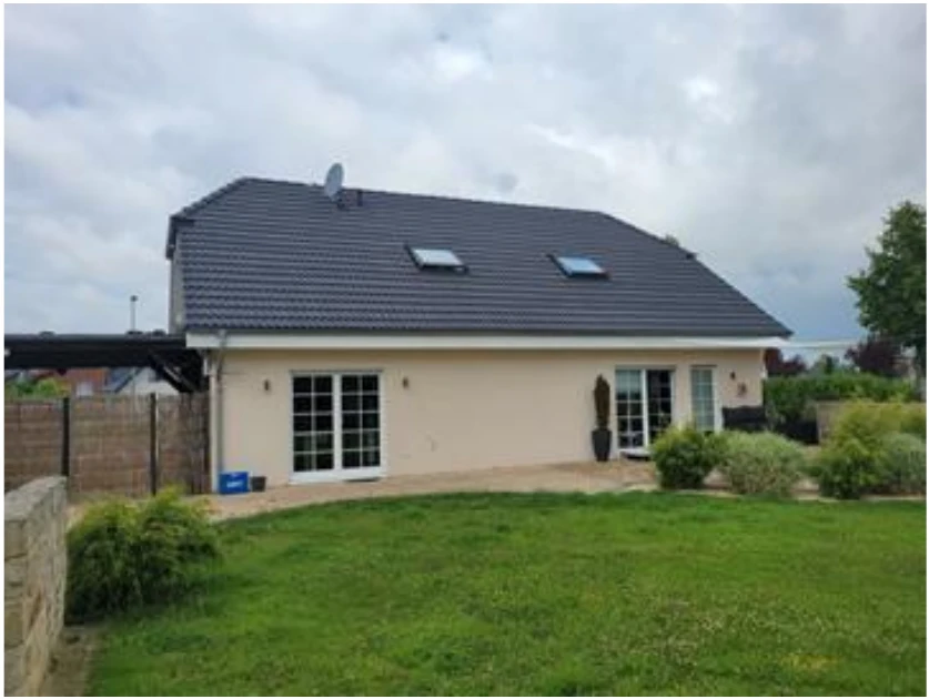 Einfamilienhaus, bebautes Erbbaurecht (Einfamilenhaus und Carport) in Salzkotten — Bild 2