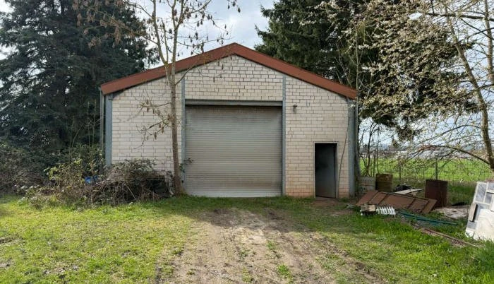 Mit einer Werkstatt bebautes Grundstück im Außenbereich nach § 35 BauGB in Bad Wünnenberg — Bild 2