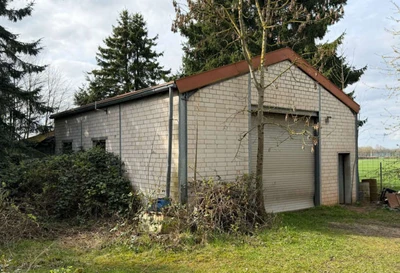 Mit einer Werkstatt bebautes Grundstück im Außenbereich nach § 35 BauGB in Bad Wünnenberg