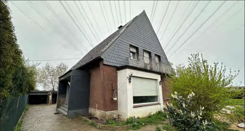 Einfamilienwohnhaus mit Pkw-Doppelgarage und Nebenanlagen in Wesel — Bild 2