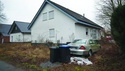 Kfz-Stellplatz, Eigentumswohnung (3 bis 4 Zimmer) in Lichtenau