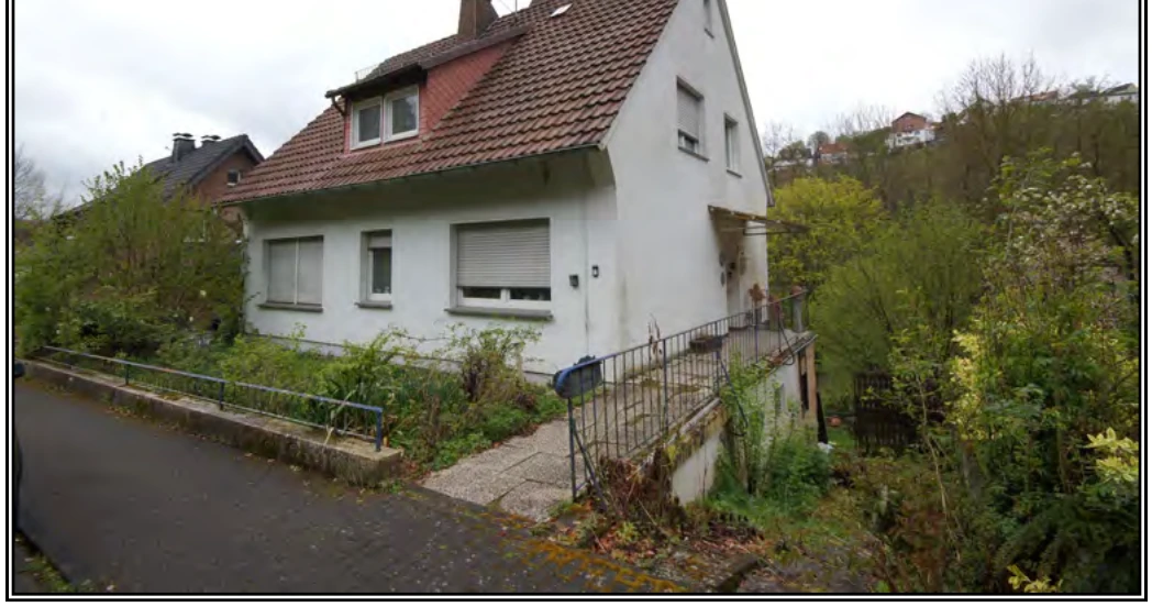 Garage, Einfamilienhaus in Büren — Bild 3