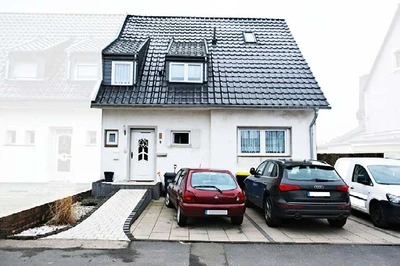 Garage, Doppelhaushälfte in Zülpich
