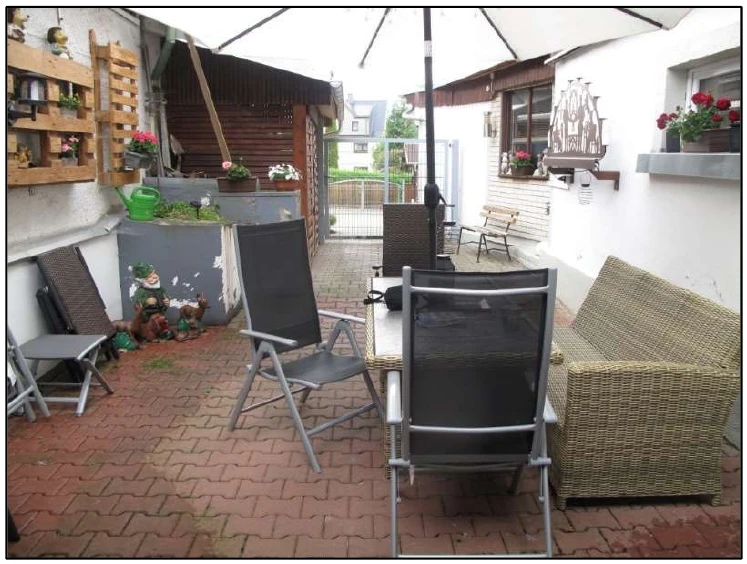 Mehrfamilienhaus in Schlettau — Bild 3