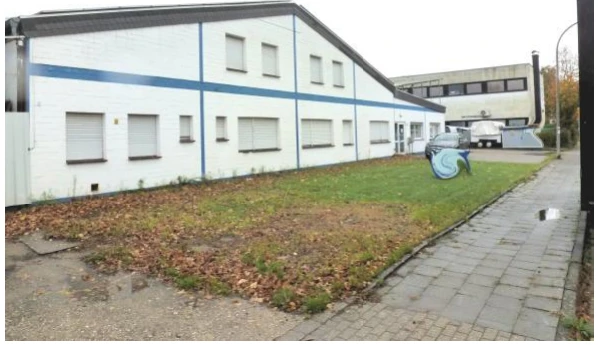Lager- und Produktionshallen mit Betriebsleiterwohnung in Viersen — Bild 2