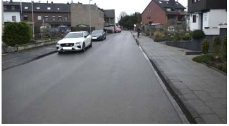 Zweifamilienhaus, Garage, Doppelhaushälfte, rückwärtige Anbauten in Jüchen — Bild 2