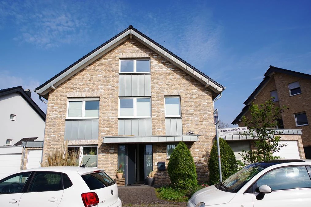 Garage, Einfamilienhaus, Einfamilienhausgrundstück mit zwei Einzelgaragen in Jüchen — Bild 3