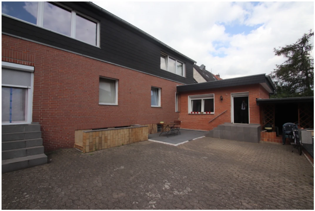 Mehrfamilienhaus in Grevenbroich — Bild 2