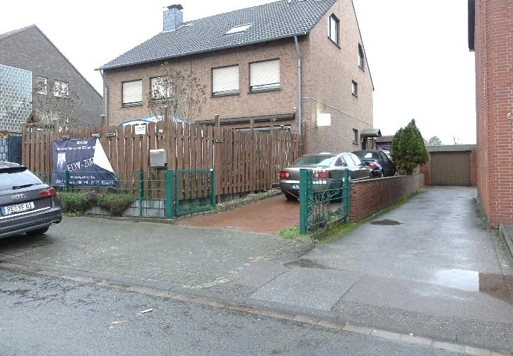 Garage, Doppelhaushälfte in Dorsten — Bild 3