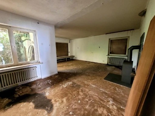 freistehendes Einfamilienhaus mit Garage in Aachen — Bild 3