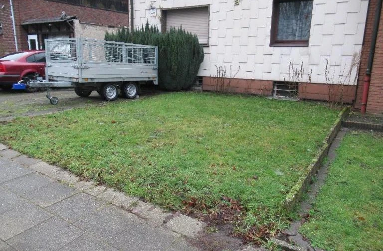 Garage, Einfamilienhaus, Doppelhaushälfte in Obersuhl