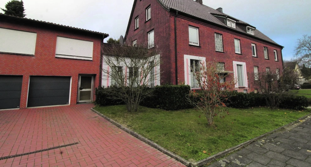 Dreifamilienhaus, Gewerbeeinheit, Pkw-Garage in Waltrop — Bild 3