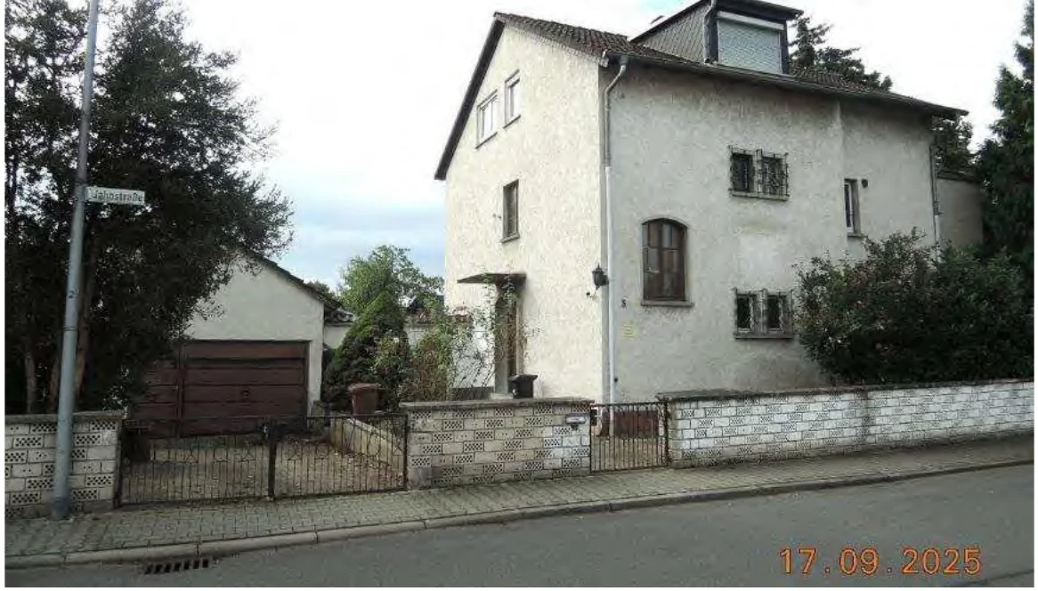 Zweifamilienhaus in Nauheim — Bild 2