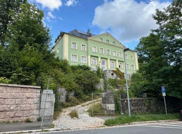 Mehrfamilienhaus in Aue-Bad Schlema — Bild 3