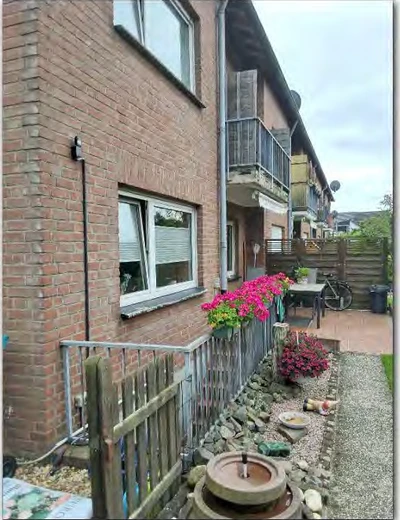 Zweifamilienhaus, nebst PKW Doppelgarage, Reihengaragengrundstück in Goch
