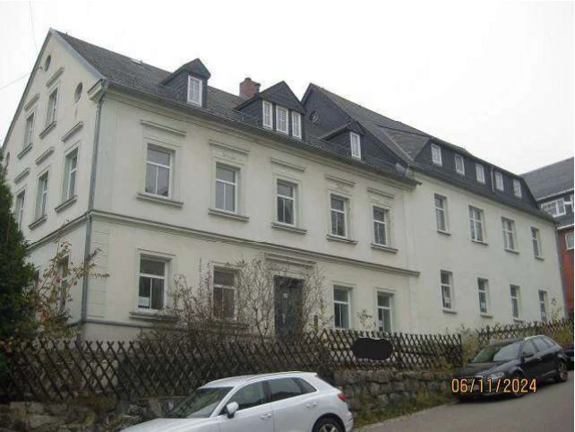 Mehrfamilienhaus in Lauter-Bernsbach — Bild 2