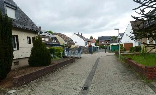 Zweifamilienhaus (Doppelhaushälfte), Garage in Dormagen — Bild 2