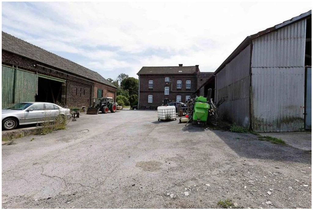 Wohnhaus und landwirtschaftlich genutztes Grundstück in Iserlohn — Bild 3