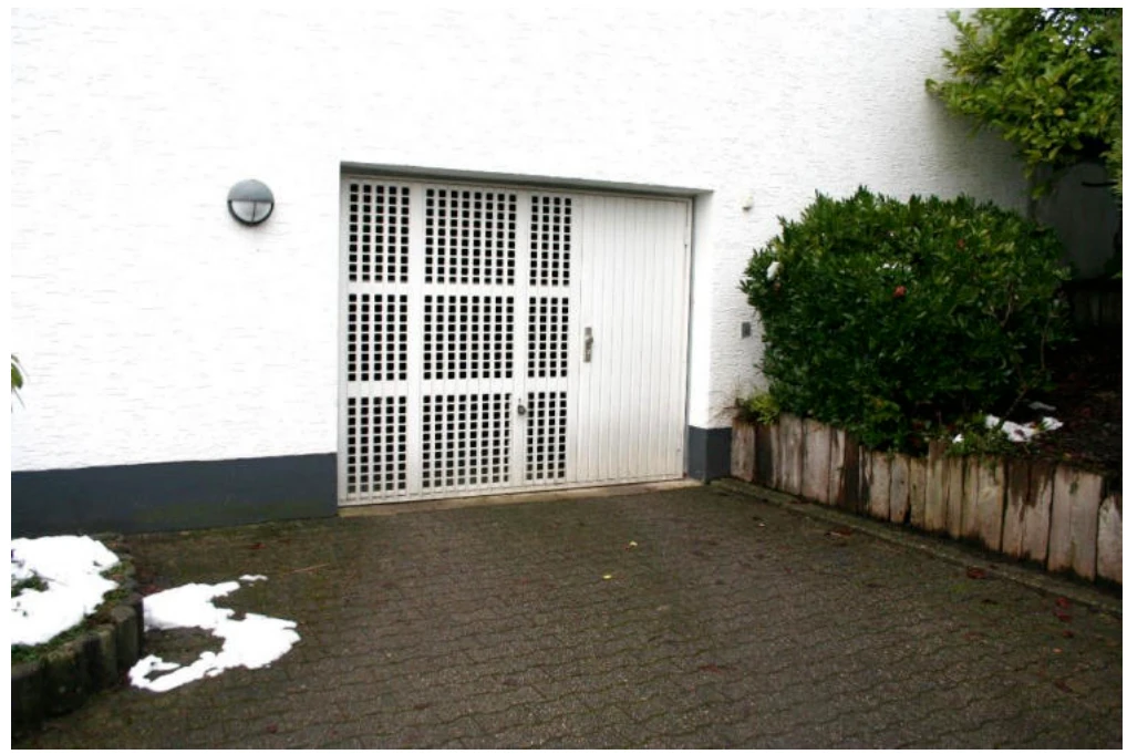 Kfz-Stellplatz, unbebautes Grundstück, Kfz-Stellplatz (Tiefgarage), Einfamilienhaus in Herdecke — Bild 2