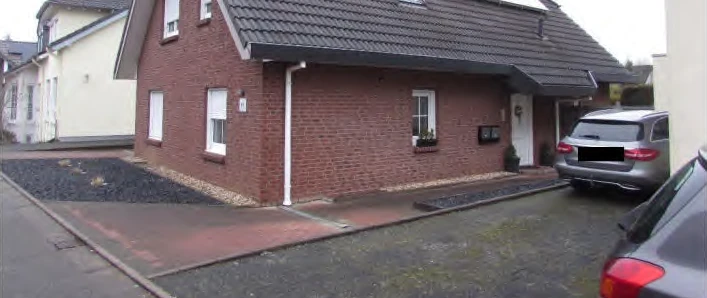 Zweifamilienhaus, Kfz-Stellplatz in Pulheim — Bild 2