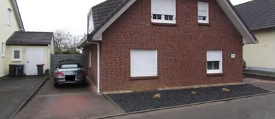 Zweifamilienhaus, Kfz-Stellplatz in Pulheim