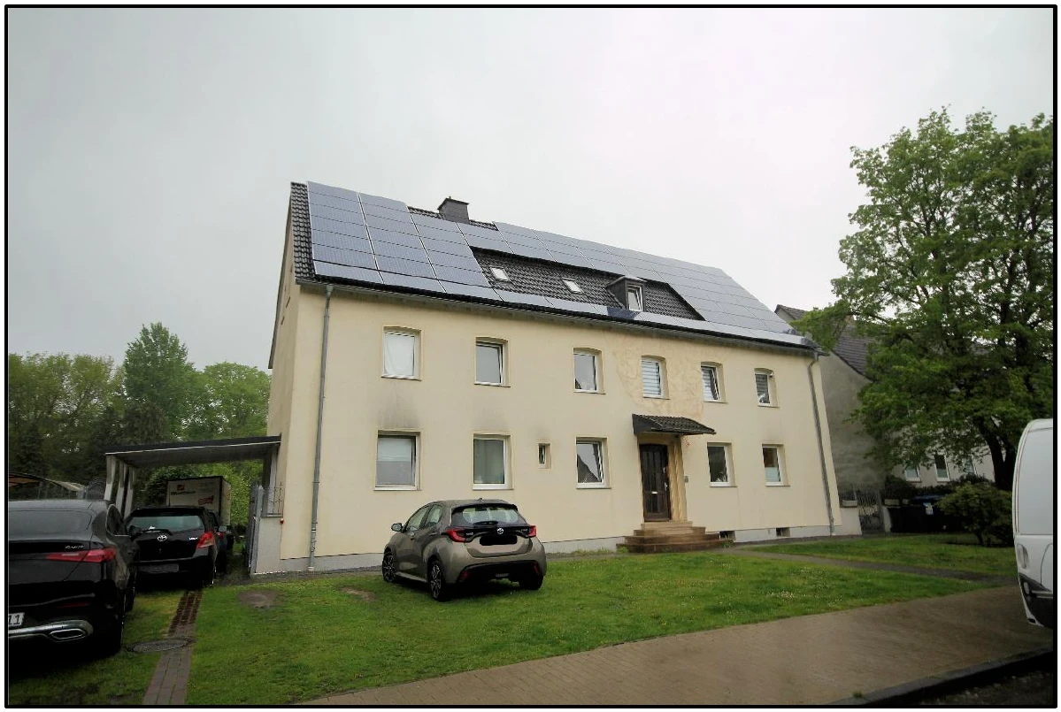 Mehrfamilienhaus, Carport, Gartengrundstück mit Gartenhaus, Pool, Pavillion in Marl — Bild 3