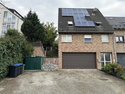 Garage, Doppelhaushälfte in Langerwehe