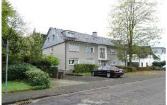 Mehrfamilienhaus, Garagen in Bergisch Gladbach — Bild 2