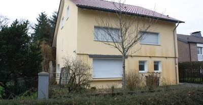Garage, Kfz-Stellplatz, Einfamilienhaus in Langenfeld