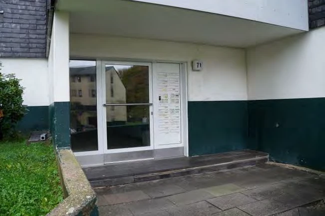 Kfz-Stellplatz (Tiefgarage), Mehrfamilienhaus, Garage, Eigentumswohnung (3 bis 4 Zimmer) in Leverkusen — Bild 3