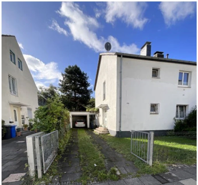 Zweifamilienhaus, Garage in Leverkusen — Bild 2