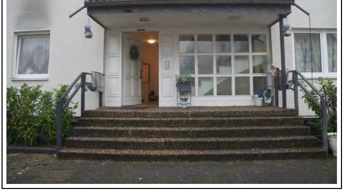 Teileigentum Nr. 1 an Vierfamilienhaus und Einfamilienhaus in Leverkusen — Bild 2