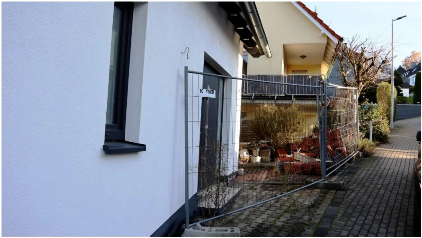 Kfz-Stellplatz, Eigentumswohnung (ab 5 Zimmer), Gartennutzung und Treppenanlagen-Nutzung in Ennepetal — Bild 3