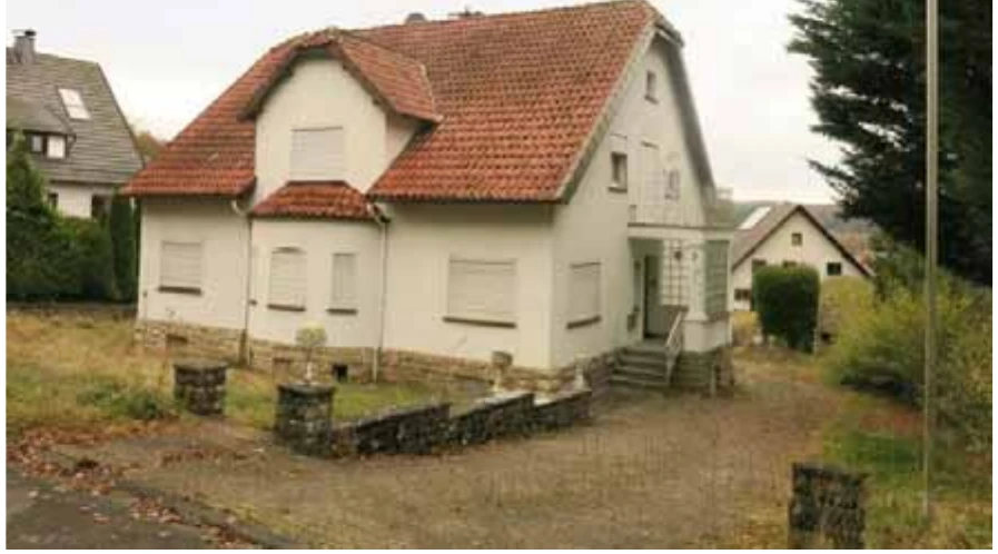 Garage, Mehrfamilienhaus, Einfamilienhaus in Warburg — Bild 3