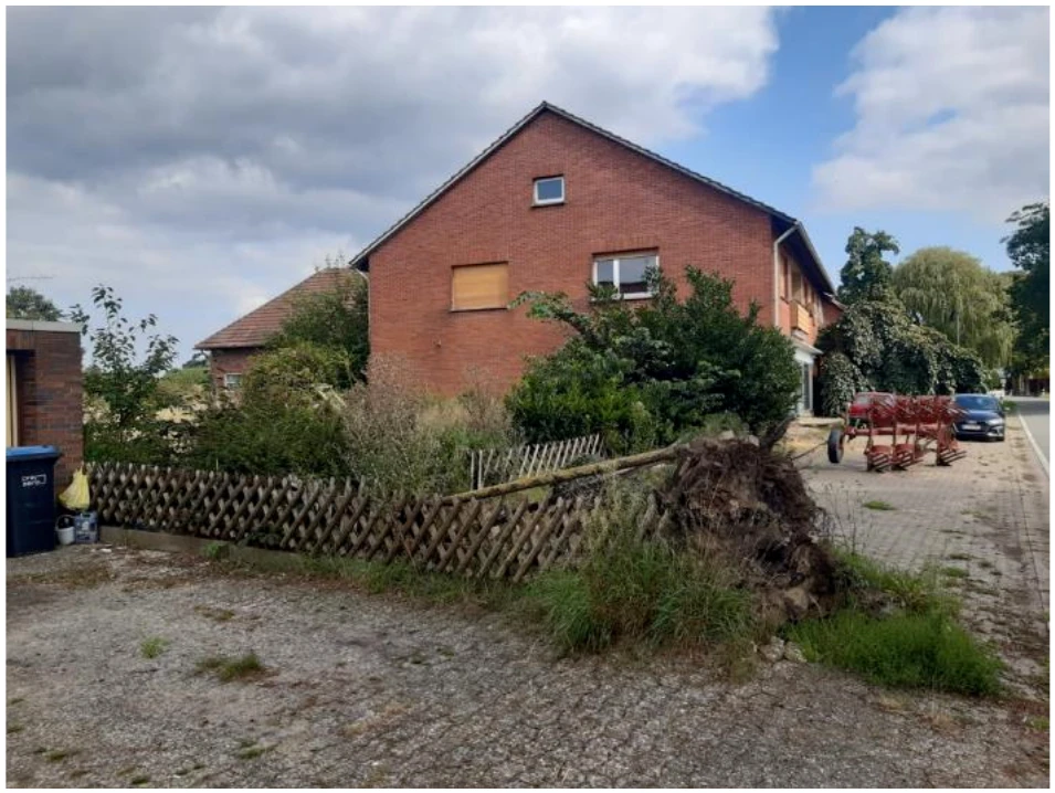 Zweifamilienhaus, unbebautes Grundstück in Petershagen — Bild 3