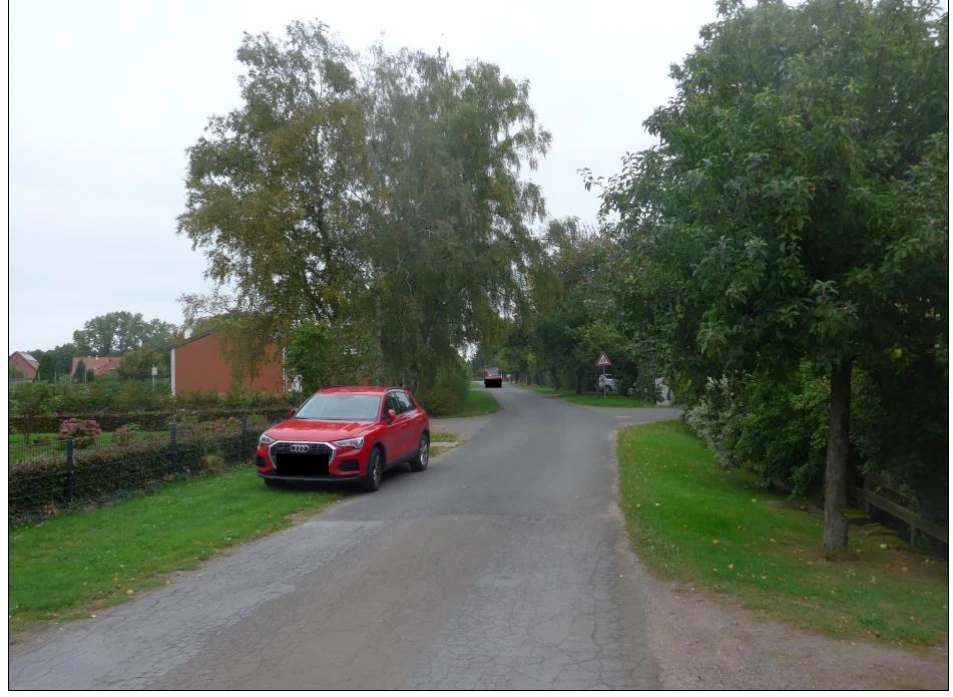 freistehendes Einfamilienhaus mit Anbau in Petershagen — Bild 3