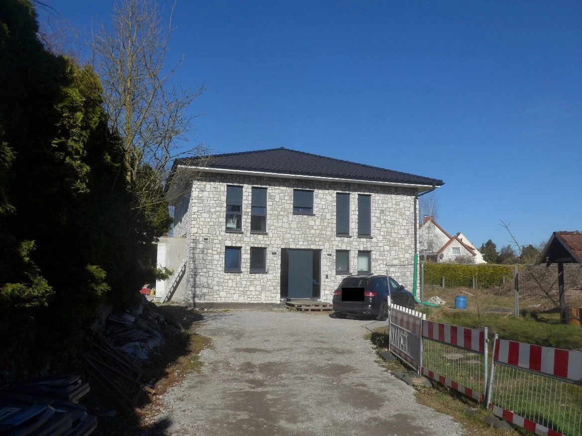 Einfamilienhaus und Garage in Minden