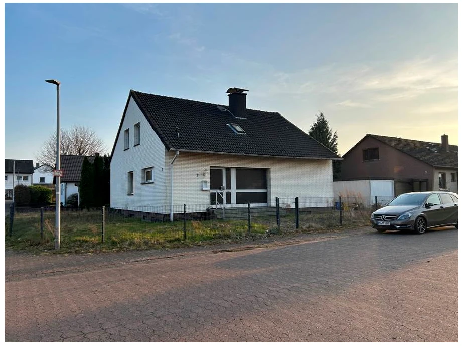 Garage, Einfamilienhaus in Porta Westfalica — Bild 2