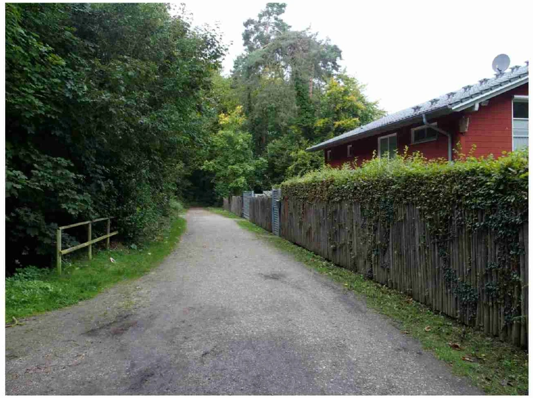 Einfamilienhaus, Kfz-Stellplatz in Oberursel — Bild 2