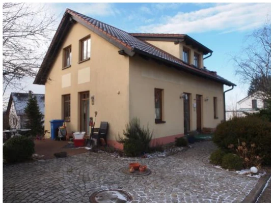 Einfamilienhaus mit Einliegerwohnung im UG in Creußen — Bild 2